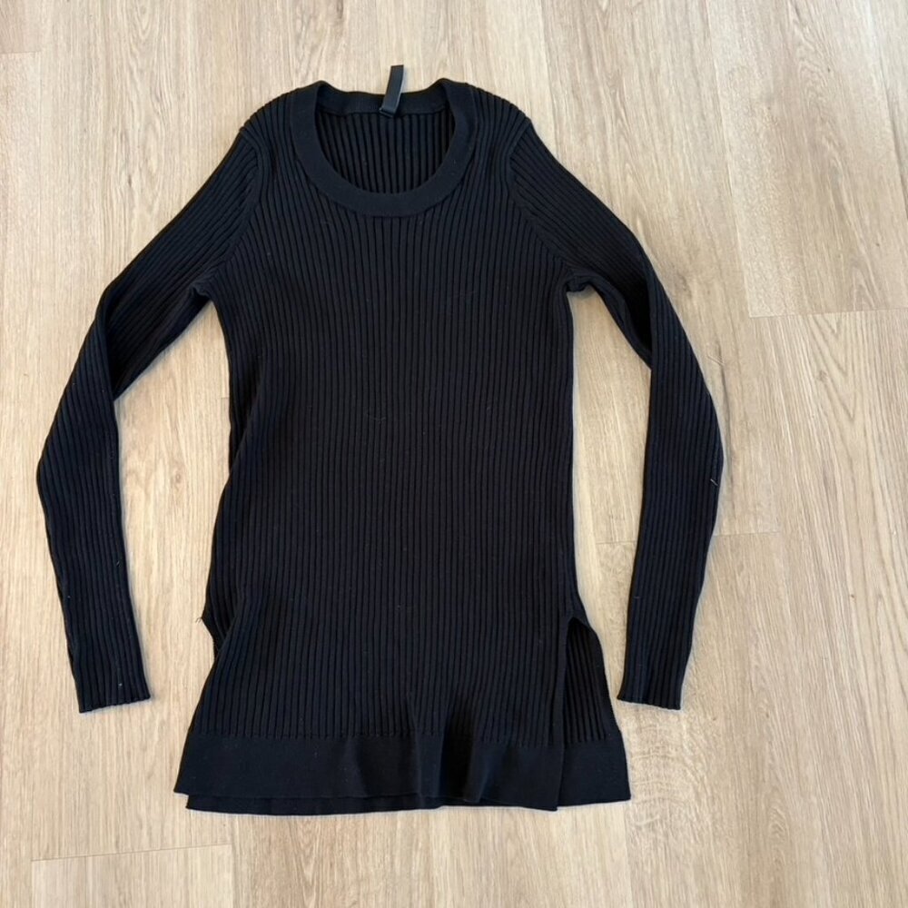 ** Athleta Lincoln Park Sweater split side Black Large - Picture 2 of 9